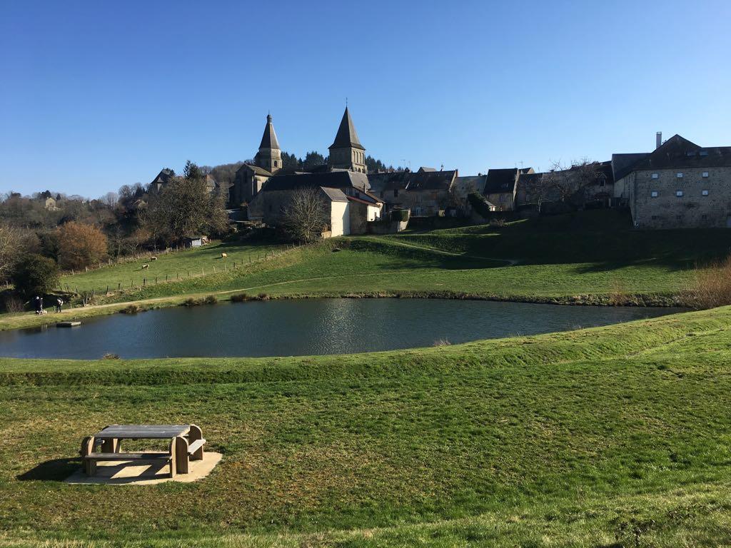Aux Cieux Apartment Bénévent-lʼAbbaye Екстериор снимка
